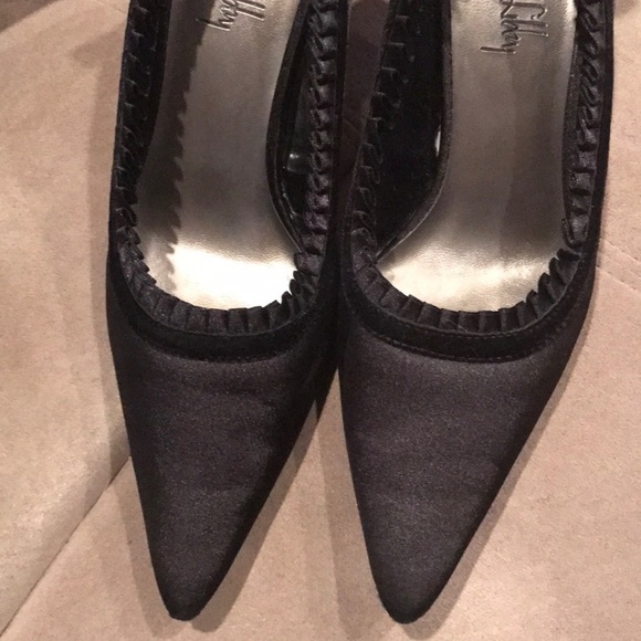 Sam & Libby black satiny dress shoes, size 7 - Picture 2 of 5